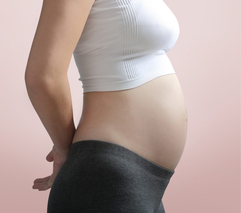 Ventre de la femme enceinte : quelle évolution pendant la grossesse ?