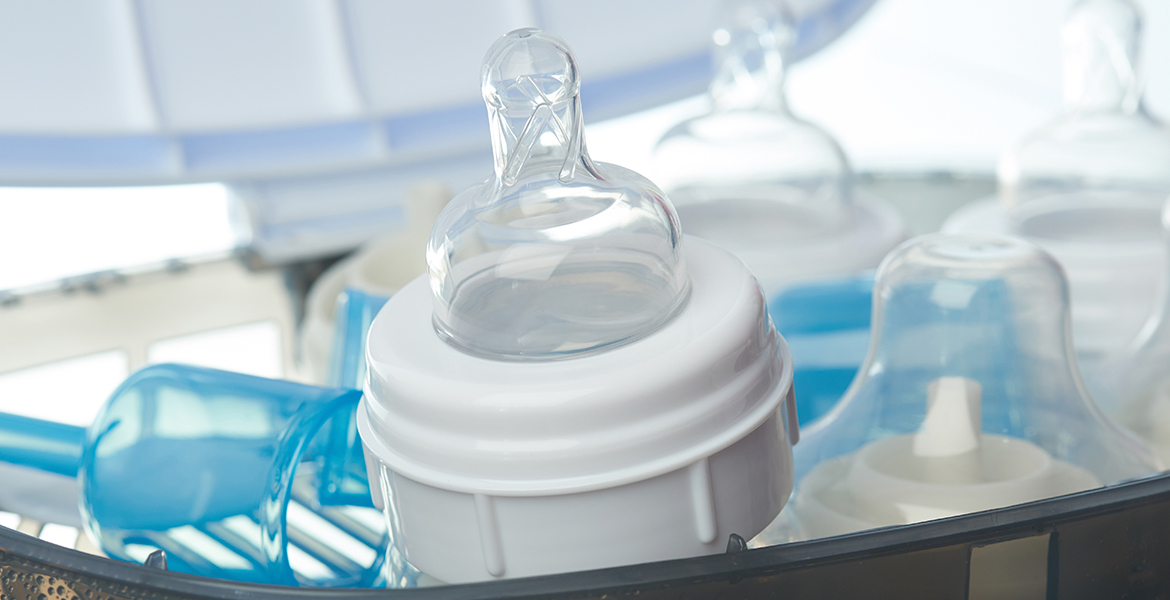 Liquide vaisselle bébé : est-ce vraiment utile ? 