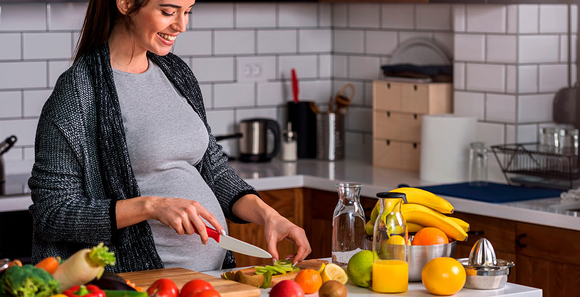 Quels sont les besoins en vitamines d’une femme enceinte ?