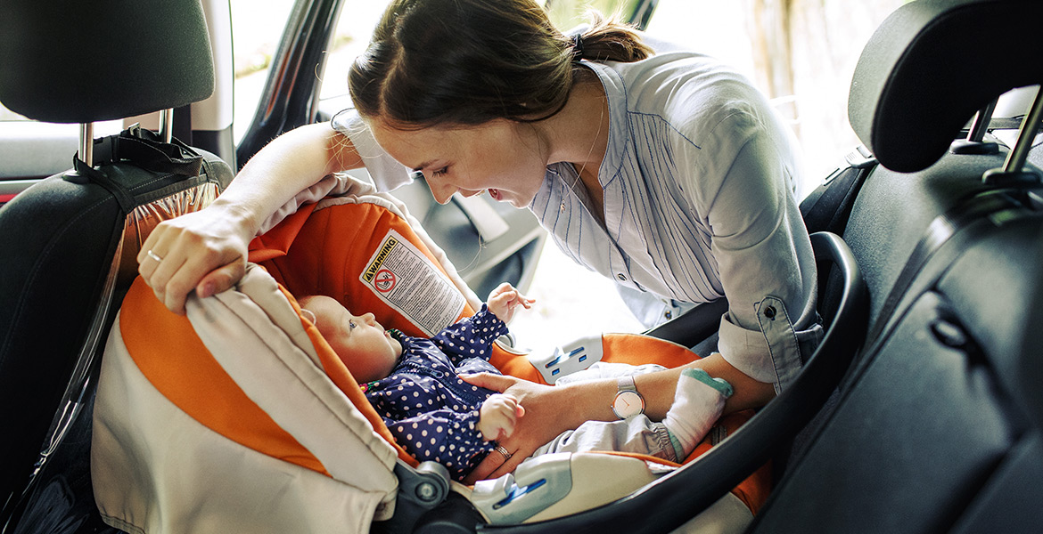 Comment équiper votre voiture pour rouler en toute sécurité avec bébé ? -  Bebe2luxe