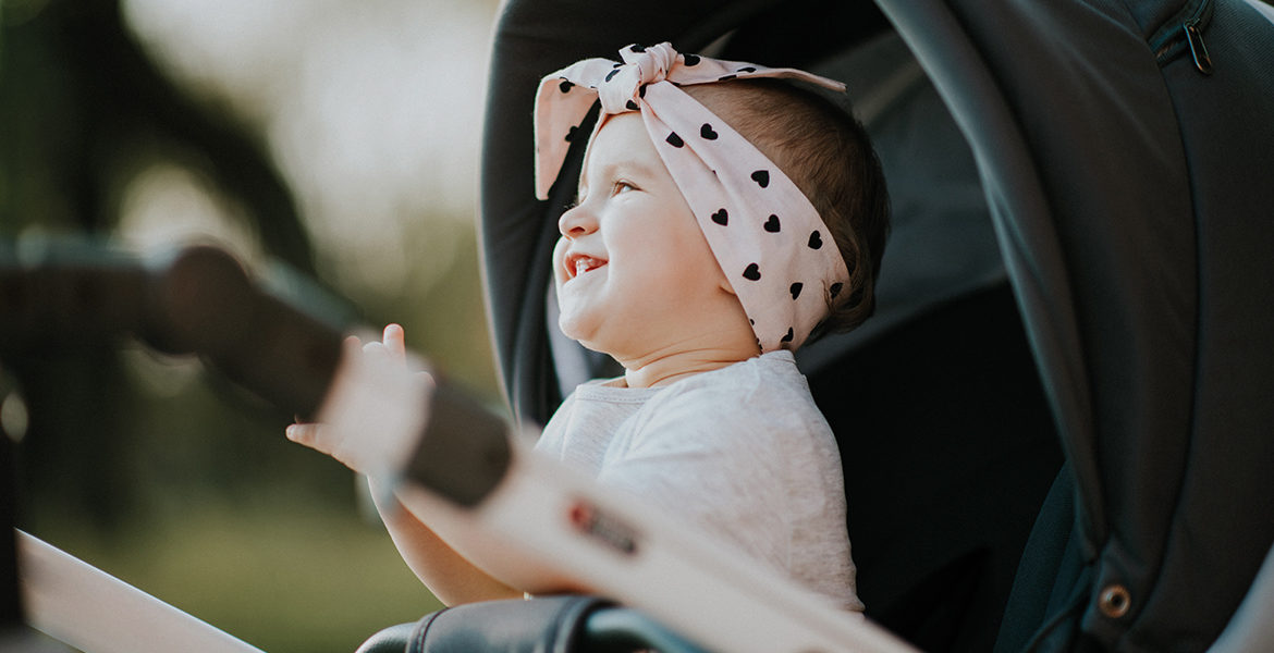 Comment choisir la poussette de bébé, Autour de bébé