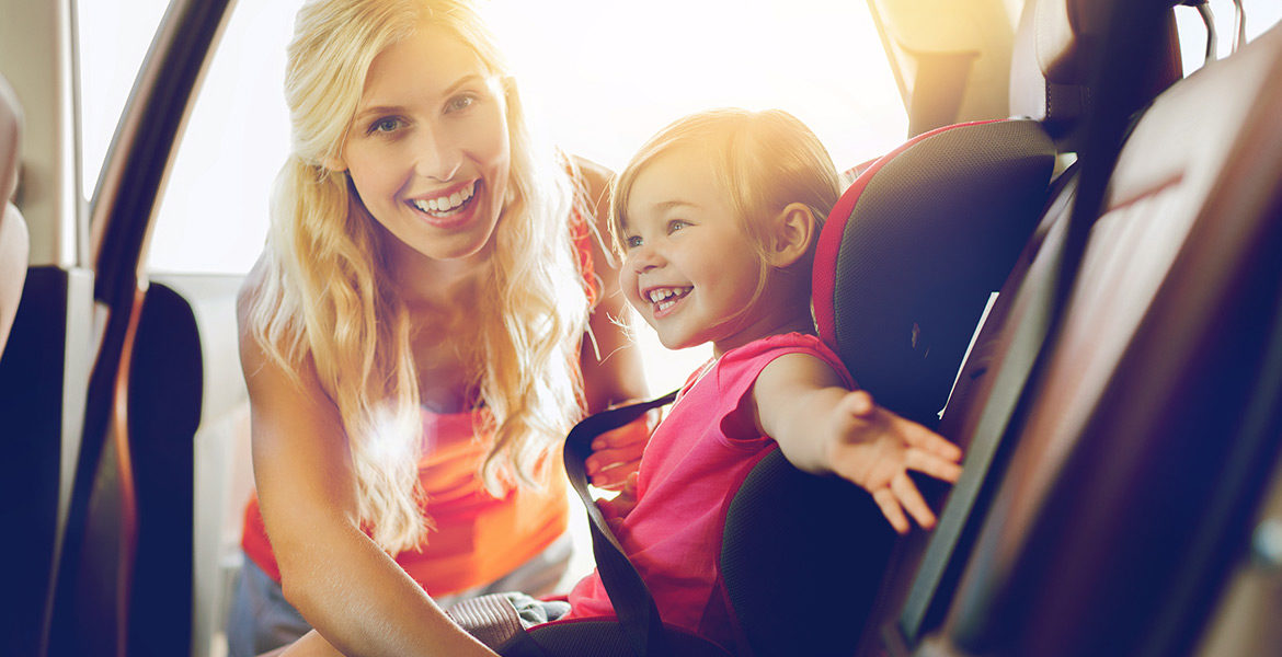 Bien voyager avec bébé : le trajet en voiture