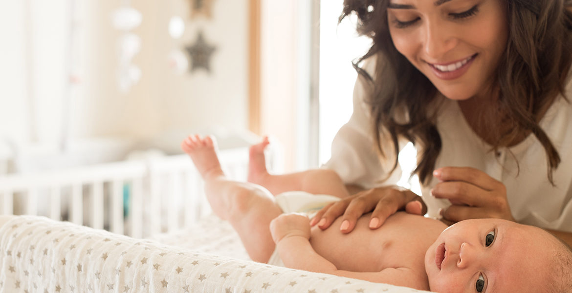 Comment choisir la baignoire de bébé et la table à langer en toute