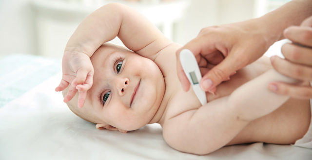Modèles de thermomètre pour bébé : comment choisir ?, Autour de bébé