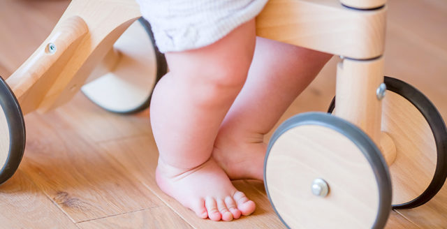 Premiers pas de Bébé : en route pour la marche !