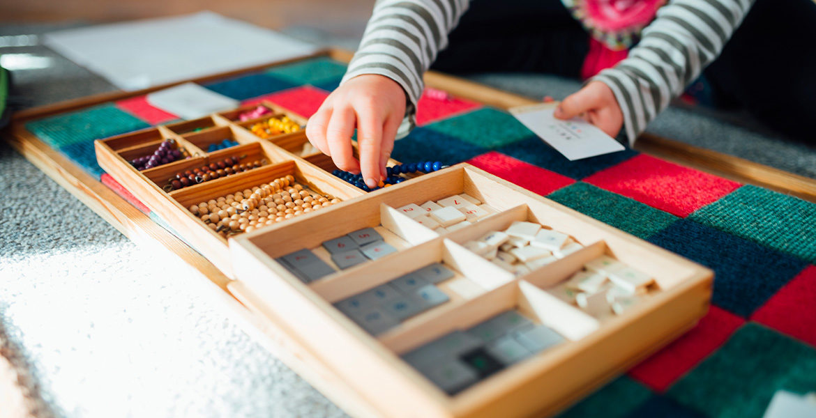 Jouet Montessori bébé : Jeux de bébé de la méthode Montessori