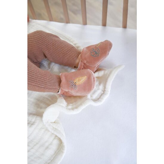Kaloo Peluche d'activités Bracelet & Chaussons Lapin Marron  Kaloo Peluche d'activités Bracelet & Chaussons Lapin Marron