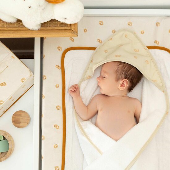 Trois Kilos Sept Cape de bain avec gant Diplododo Écru  Trois Kilos Sept Cape de bain avec gant Diplododo Écru