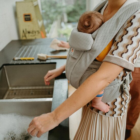 Ergobaby Porte bébé Omni Deluxe Mesh Gris perle 