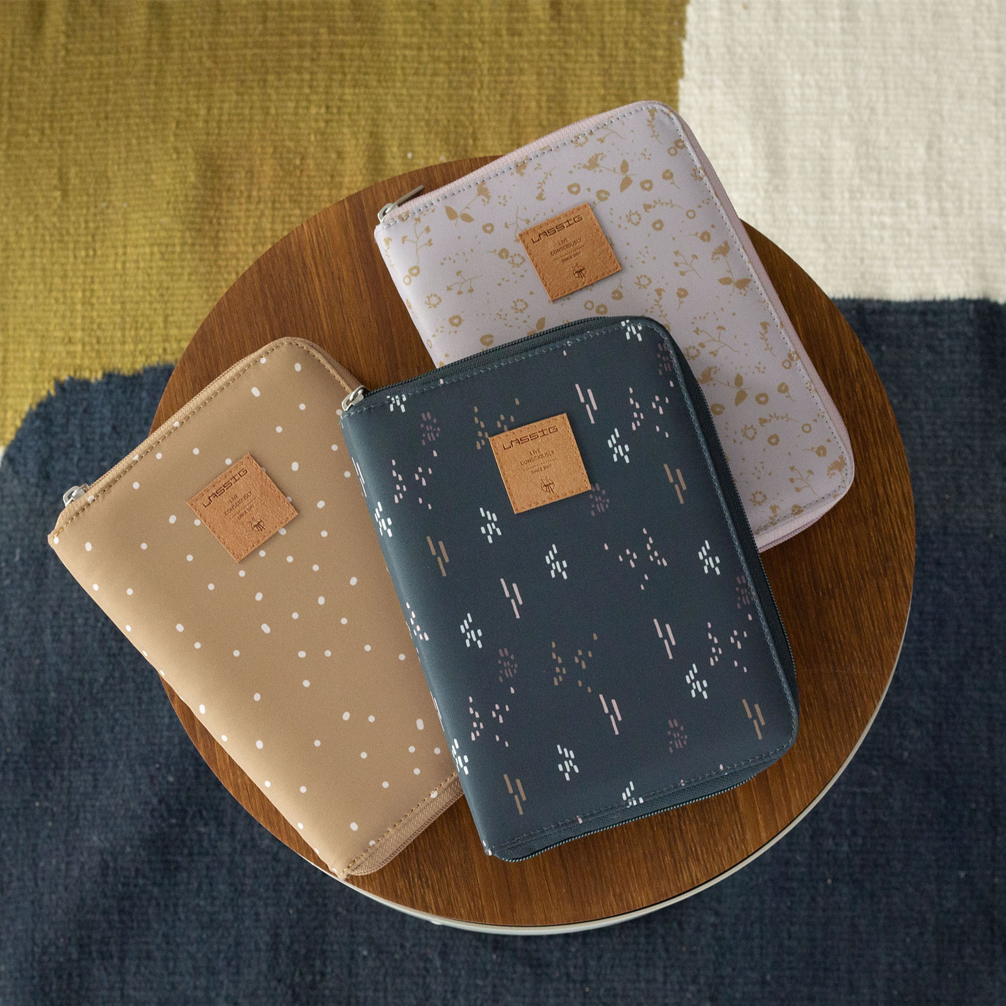 Pochette Carnet De Sante Blobs Foret Lassig De Lassig
