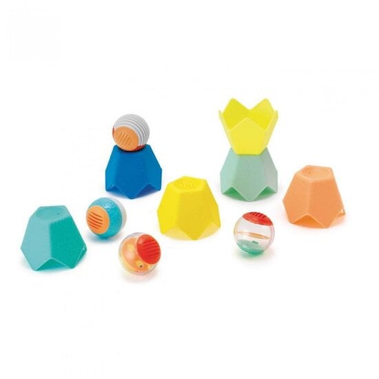 Infantino Gobelets gigognes et balles d'activités encastrables Multicolore 