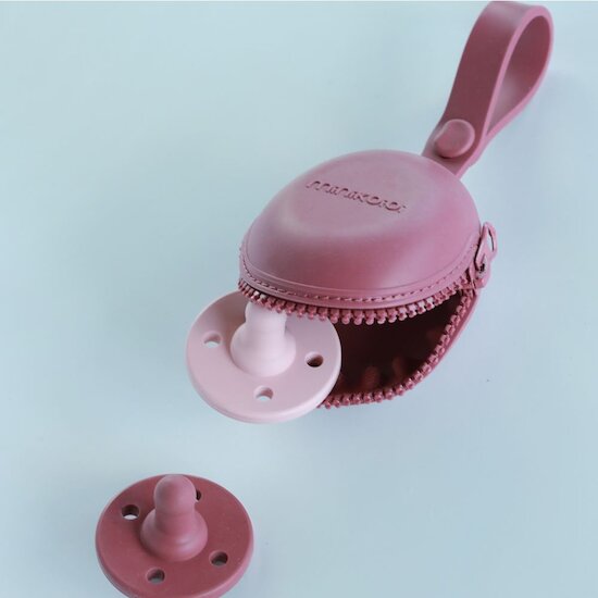 BB&Co Etui pour sucette en silicone Terracotta  BB&Co Etui pour sucette en silicone Terracotta