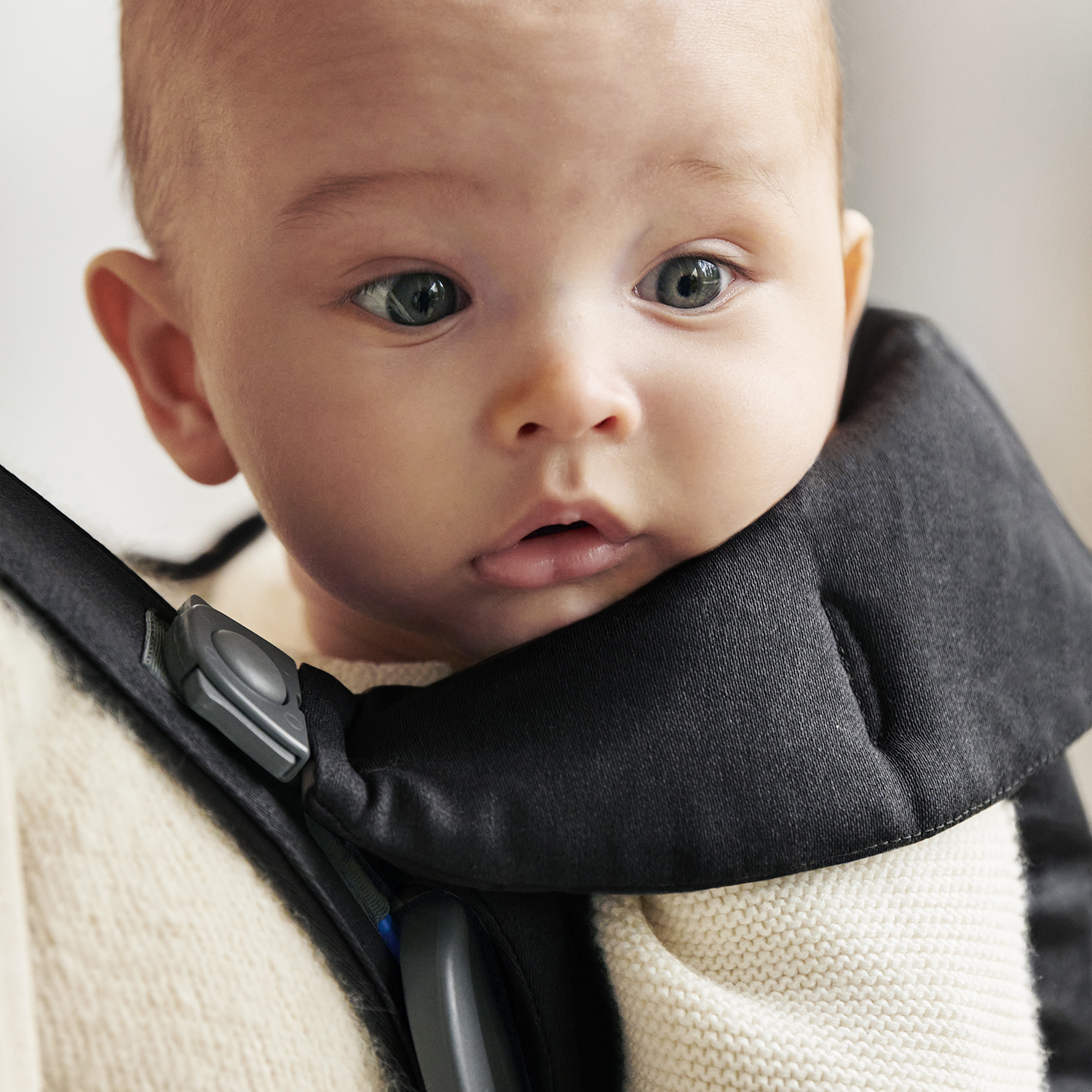 Porte-bébé mini tissé NOIR BabyBjörn