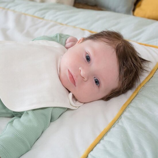 Trois Kilos Sept Lot de 3 bavoirs naissance Au large de Nova Beige/ Vert  Trois Kilos Sept Lot de 3 bavoirs naissance Au large de Nova Beige/ Vert