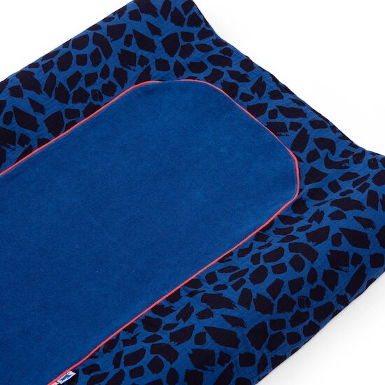 Moulin Roty Matelas à langer Puce & Pilou Bleu, noir  Moulin Roty Matelas à langer Puce & Pilou Bleu, noir