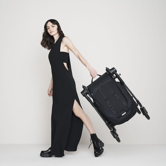 Cybex Poussette Melio 4 Magic Black châssis Carbon 