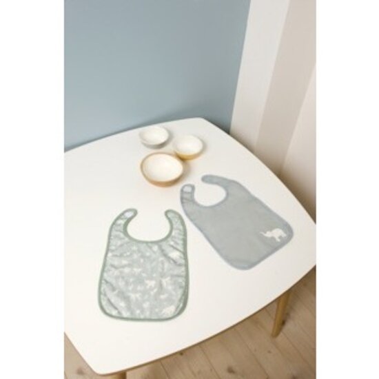 BabyToLove Lot de 2 bavoirs bi-matières Green Tropic  BabyToLove Lot de 2 bavoirs bi-matières Green Tropic