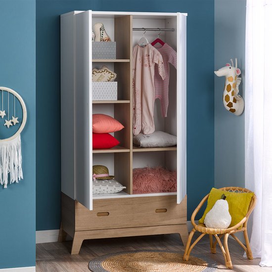 Armoire Bebe Achat D Amoires En Bois Pour La Chambre De Bebe Adbb