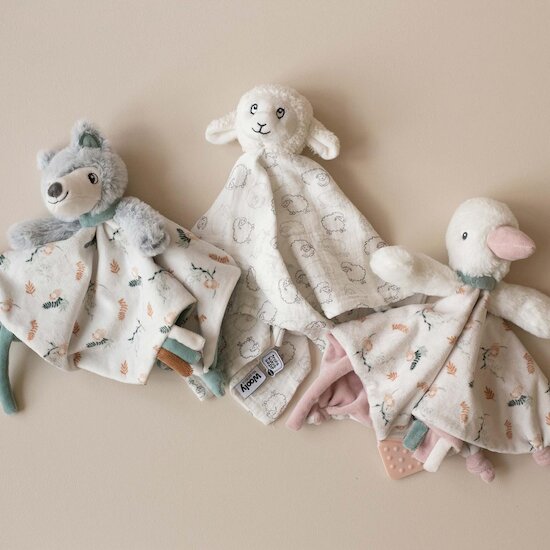 Trois Kilos Sept Doudou plat Mouchoir Oie Vieux Rose/Sauge/Ecru  Trois Kilos Sept Doudou plat Mouchoir Oie Vieux Rose/Sauge/Ecru