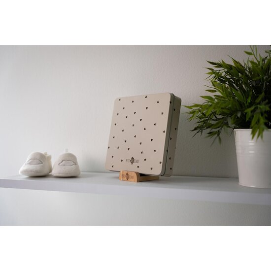 Petit Artichaut Baby Box Carrée Jolis Cœurs Beige  Petit Artichaut Baby Box Carrée Jolis Cœurs Beige
