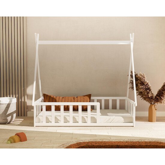 Webaby Lit Tipi au sol en bois Blanc 70x140 cm Webaby Lit Tipi au sol en bois Blanc 70x140 cm