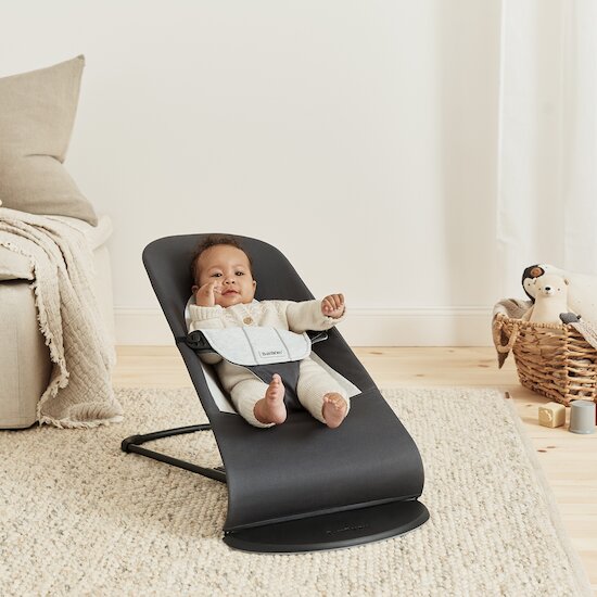 BabyBjörn Transat bébé balance soft tissé Gris foncé/gris  BabyBjörn Transat bébé balance soft tissé Gris foncé/gris