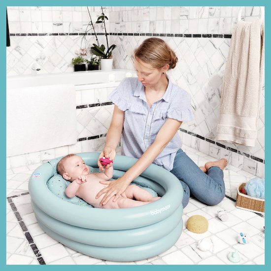 Baignoire bébé argentée avec vidange + support à pied - Made in Bébé