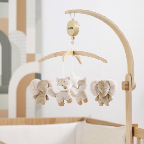 Nattou Mobile musical bois Oli Flo Ernest Beige  Nattou Mobile musical bois Oli Flo Ernest Beige